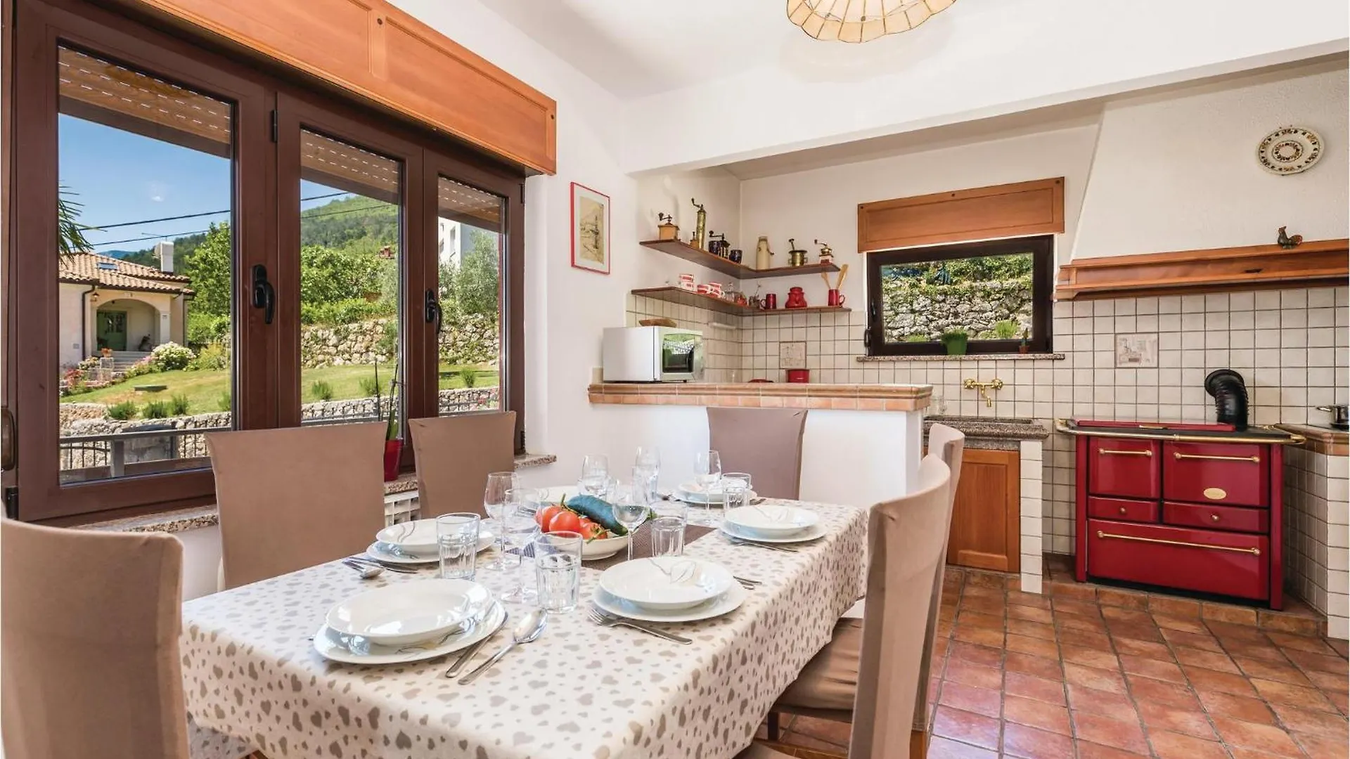 Amazing Apartment In Icici With Kitchen