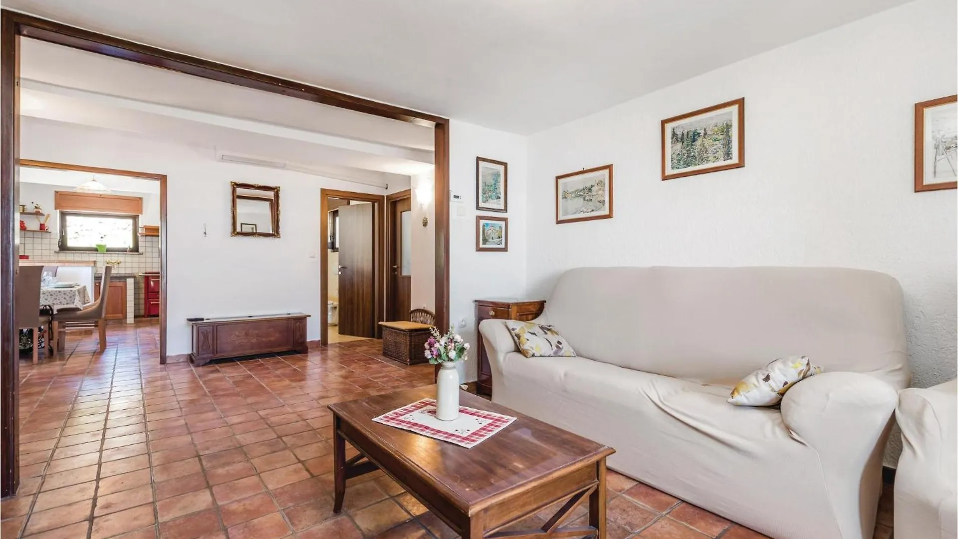 Amazing Apartment In Icici With Kitchen 0*,